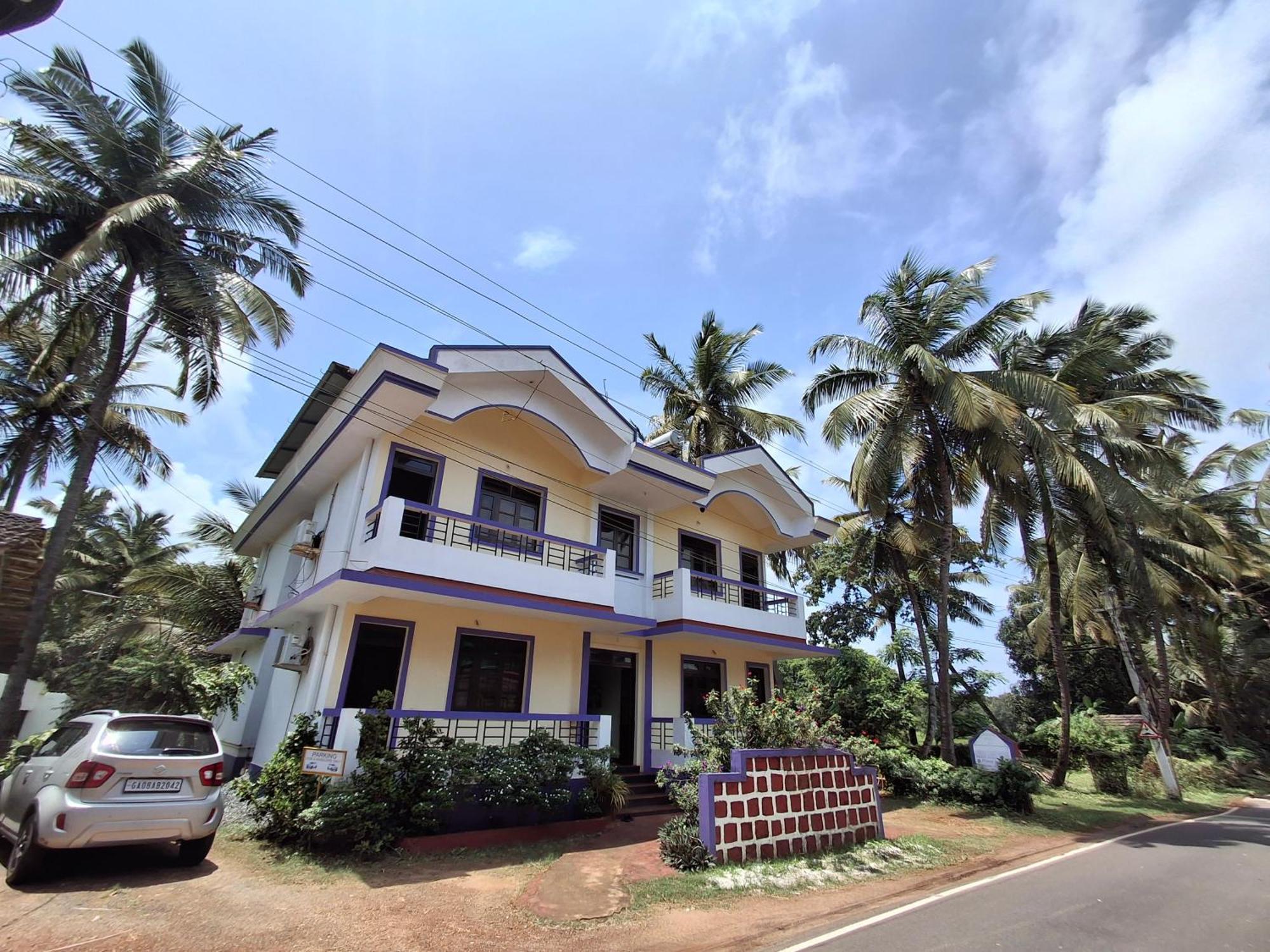 Lobo'S Guesthouse Cavelossim Exterior foto